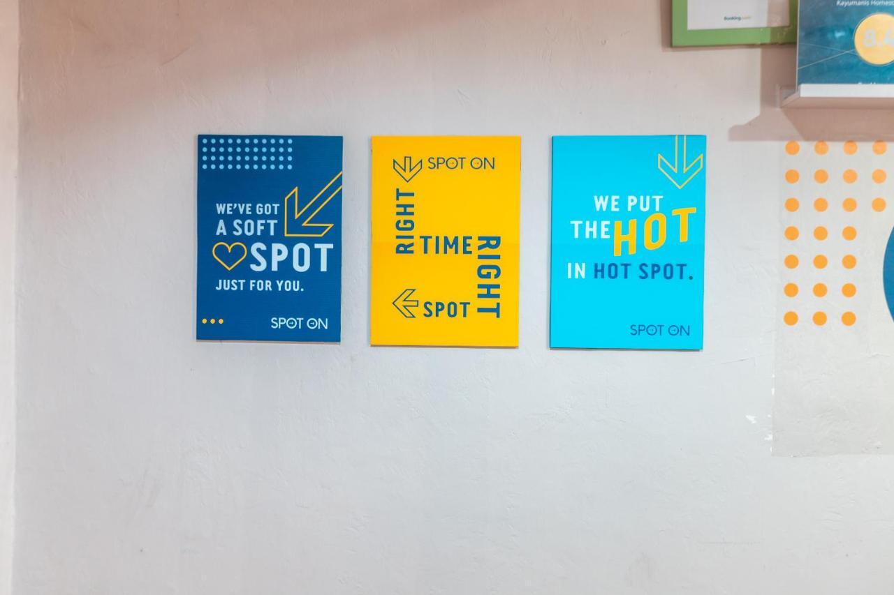 Spot On 2033 Kayumanis Homestay Syariah Jakarta Exteriör bild