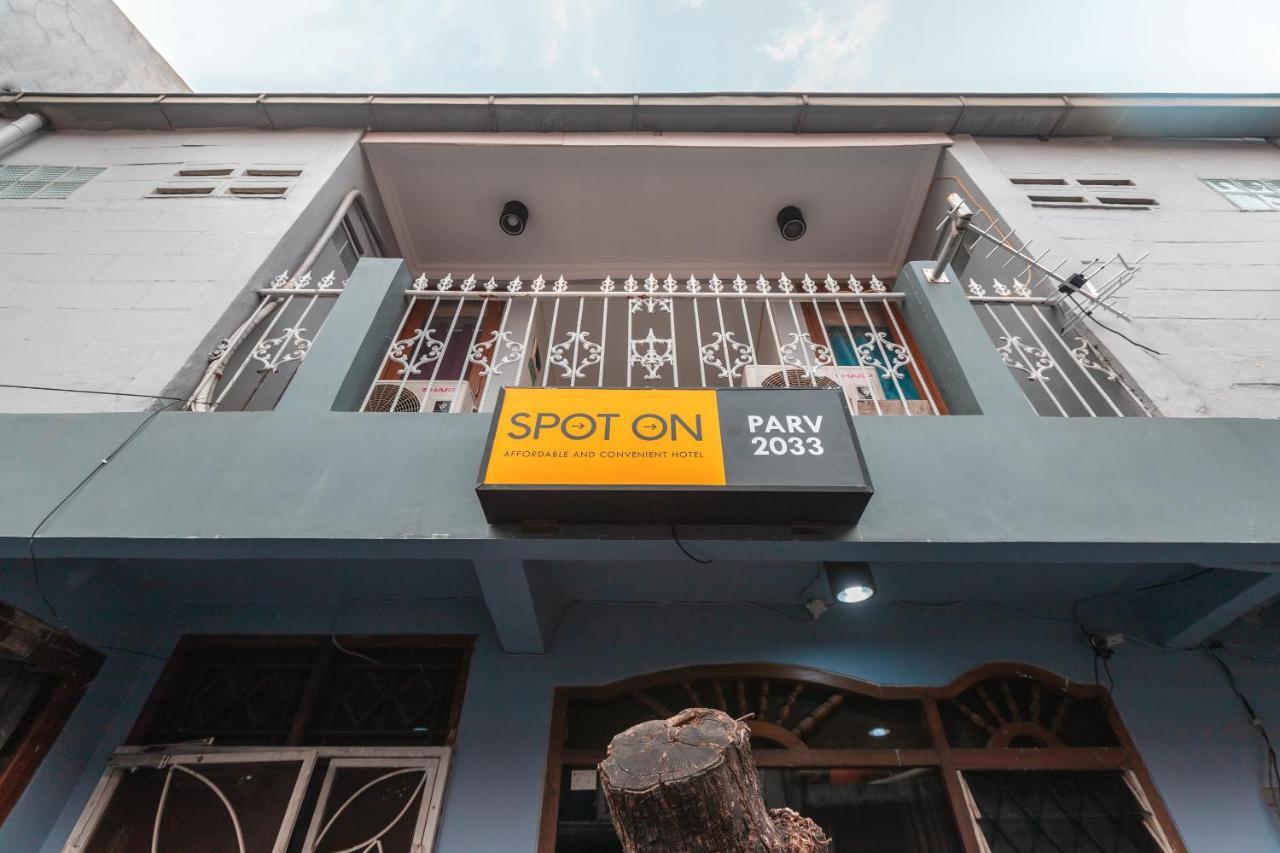 Spot On 2033 Kayumanis Homestay Syariah Jakarta Exteriör bild