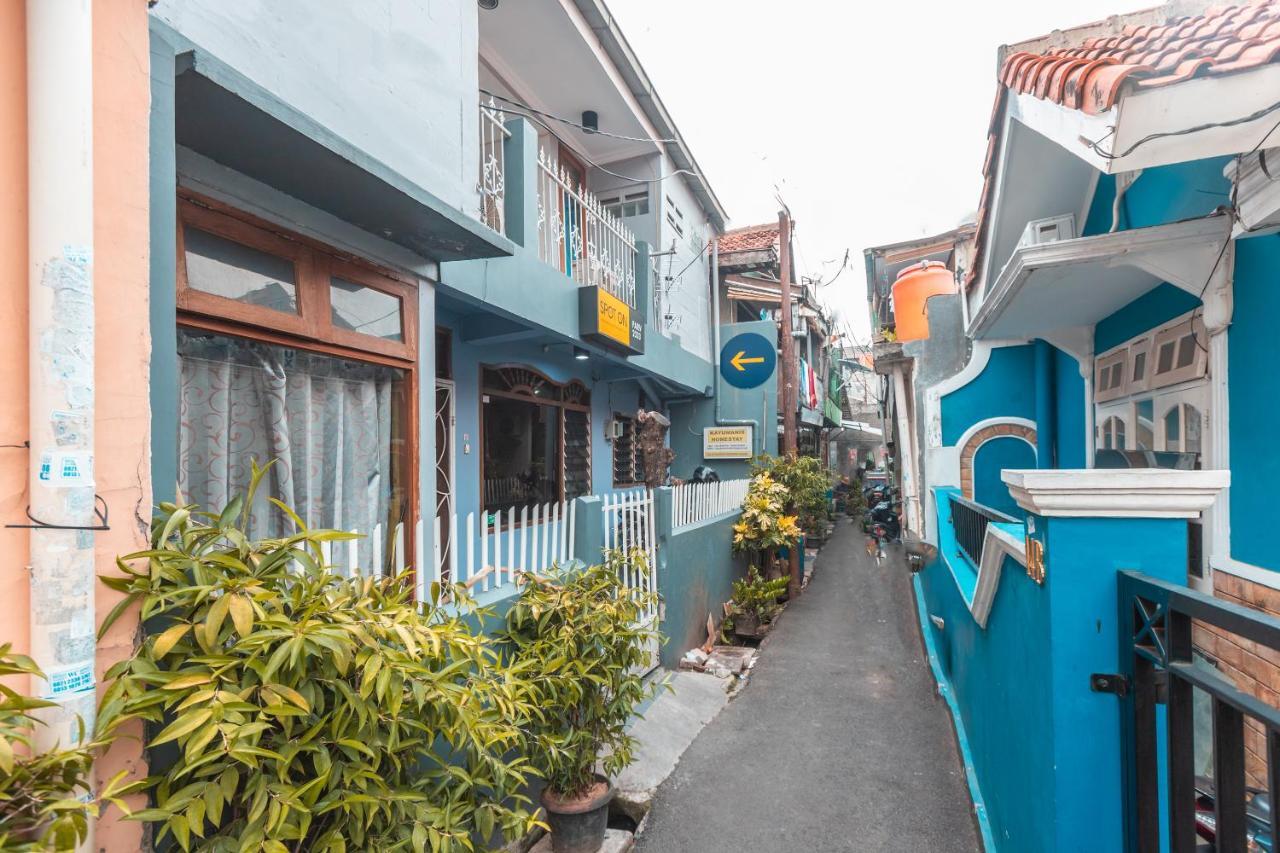 Spot On 2033 Kayumanis Homestay Syariah Jakarta Exteriör bild
